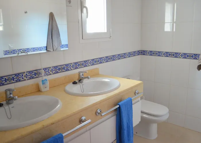 Monica By Mirador De Sotavento *